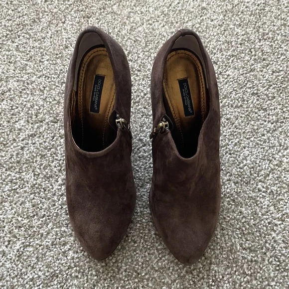 Authentic Dolce & Gabbana Brown Suede Booties EU40 - Picture 2 of 8